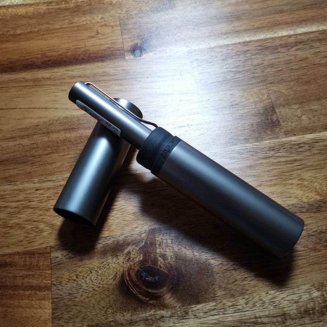 LAMY 万年筆 グレー