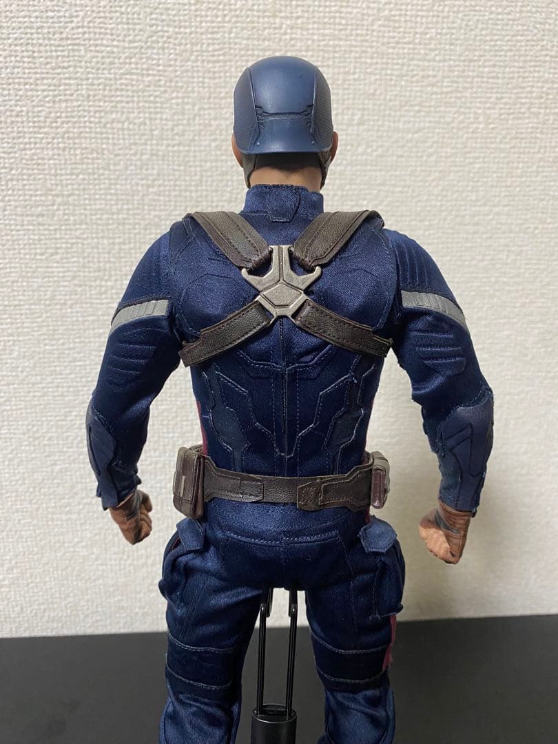 HOT TOYS キャプテン・アメリカ THE WINTER SOLDIER