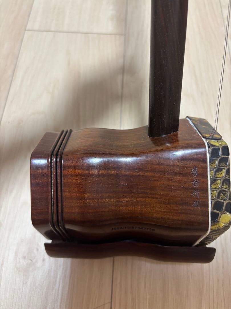 [新品未使用]二胡　明清旧料老紅木　李揚制　★10種類の駒セットをおまけでお付け