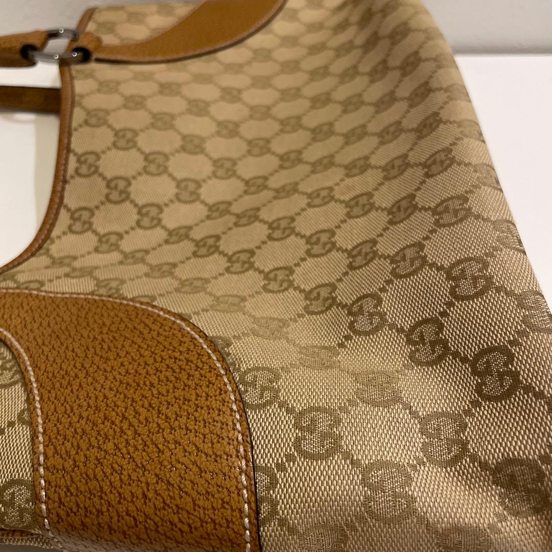 ぴょんしき様　グッチ　ショルダーバッグ