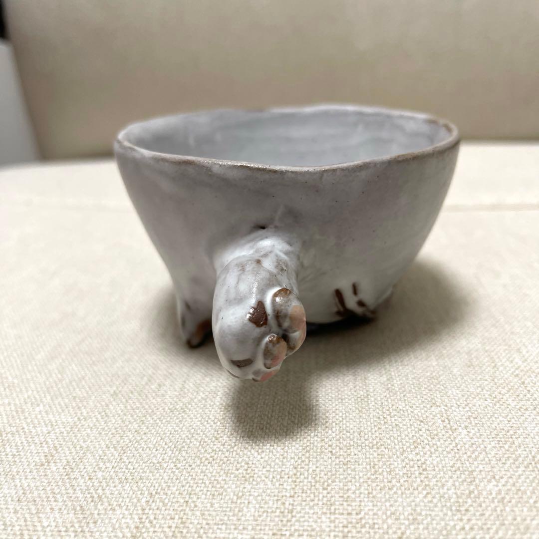 和田芳　逆さ猫カップ　ねこ　器　フリーカップ　マグカップ　置物　オブジェ