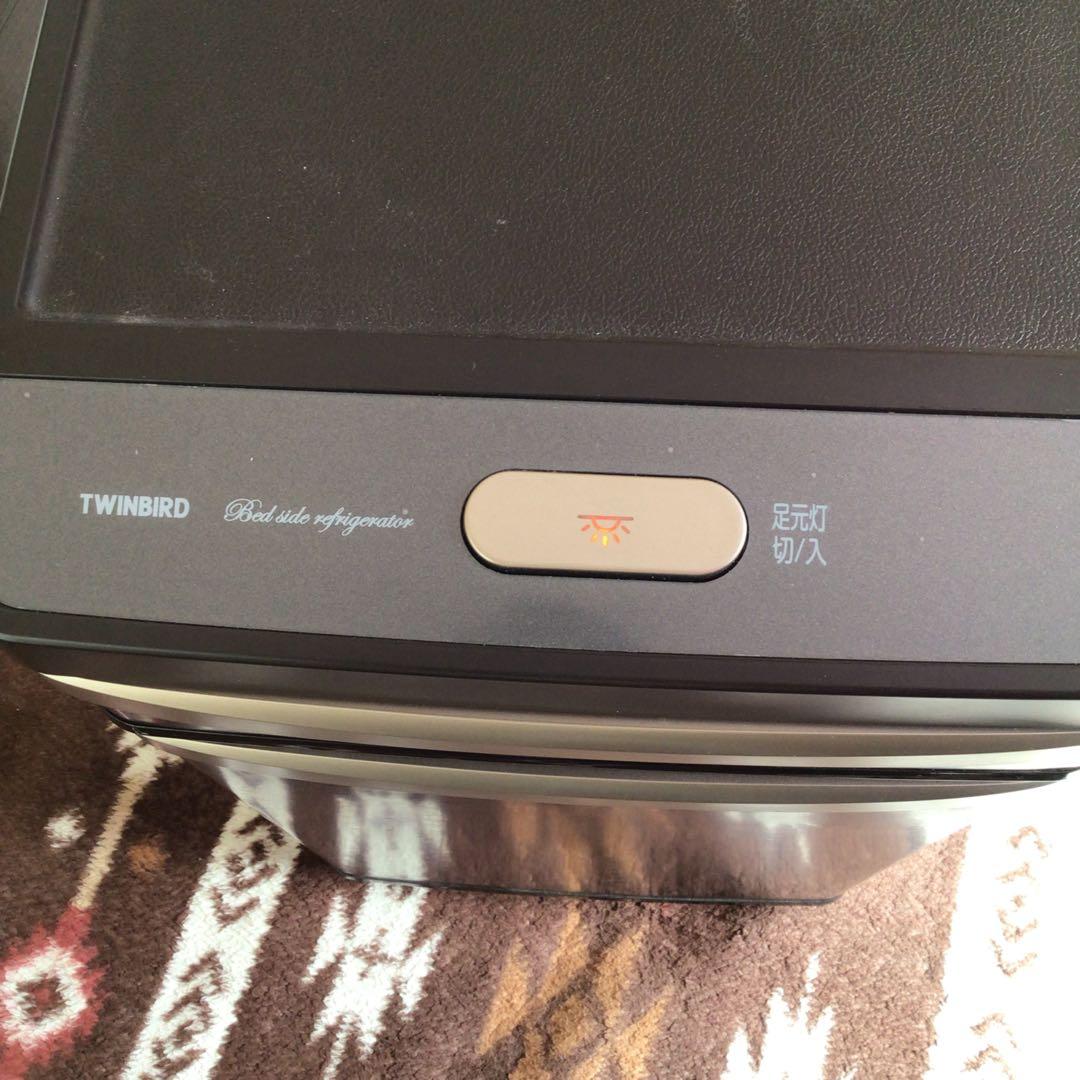 TWINBIRD ベッドサイド冷蔵庫 HR-D282型