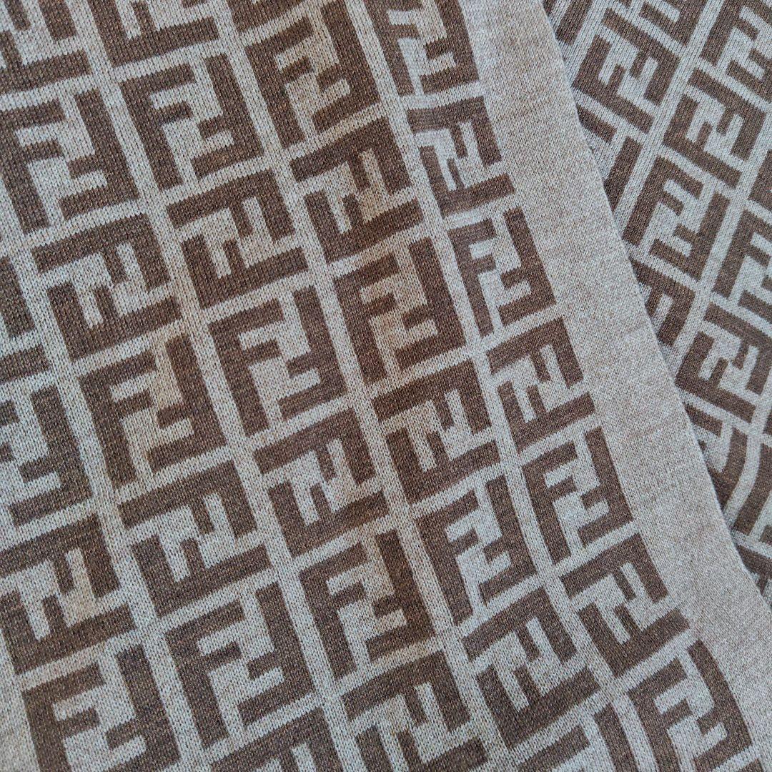 Fendi ロゴマフラー ブラウン系 大判