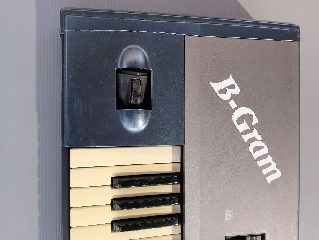 KORG N264 　シンセサイザー コルグ(あ85)