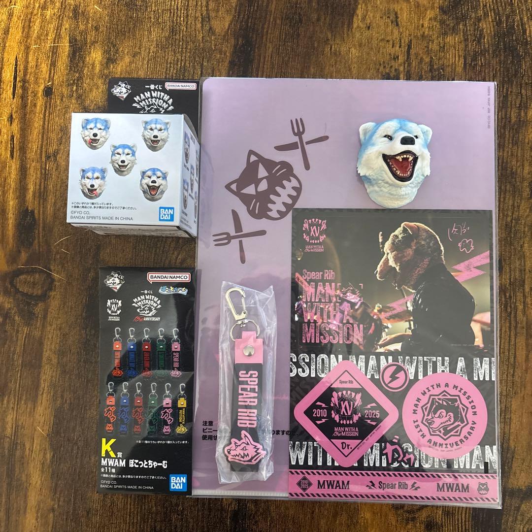 一番くじマンウィズ15周年マグネット&ちゃーむman with a misson