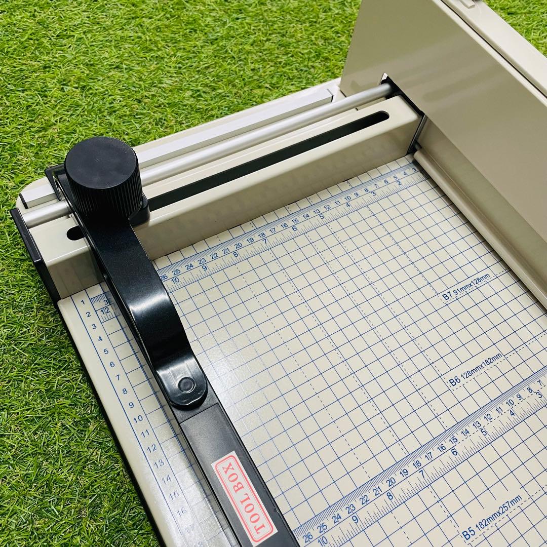 大型ペーパーカッター 裁断機 A4対応 書籍裁断 3.7cm