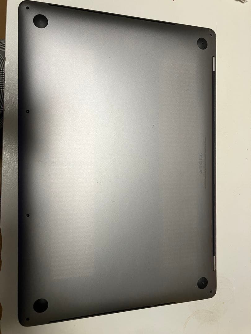 MacBook Pro 15.4インチ Retina 2018