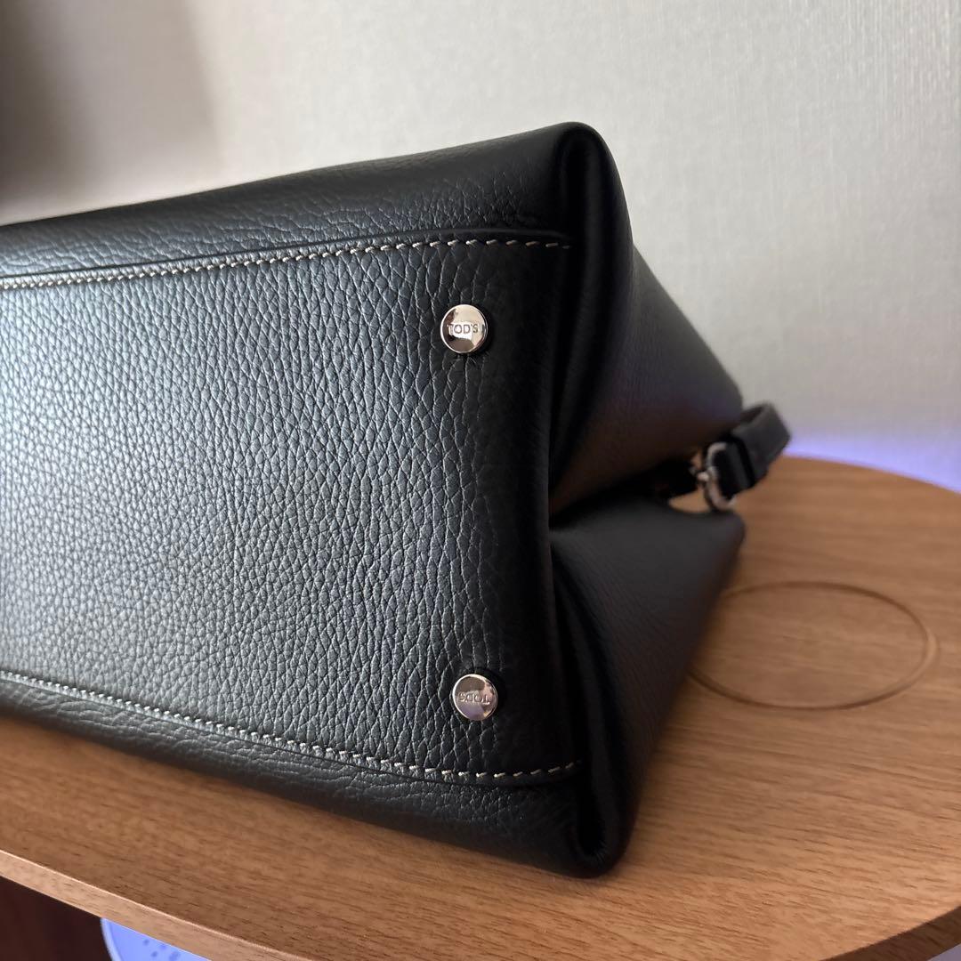【未使用】TOD'S レザー バッグ マイクロ　※あんしん鑑定料負担します