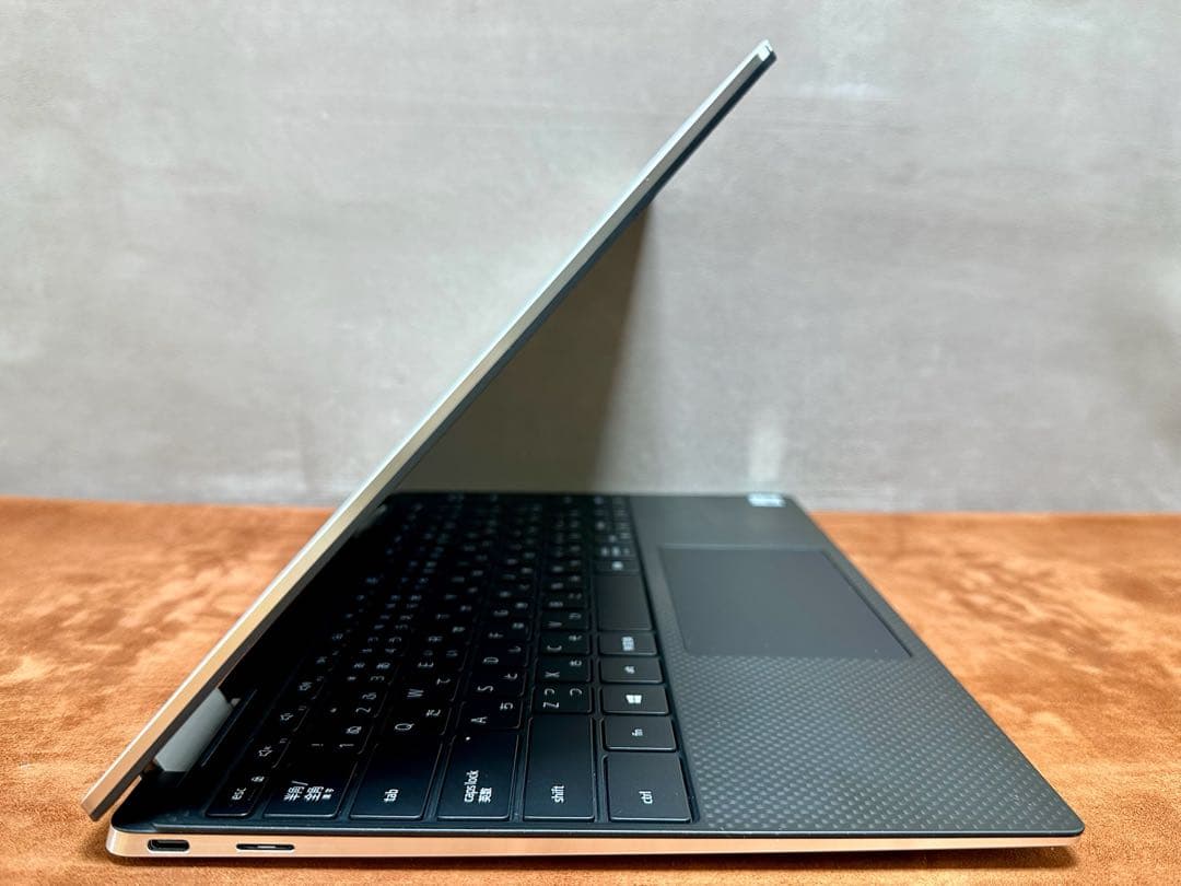 Dell XPS 7390 2-in-1 Core i5 10世代