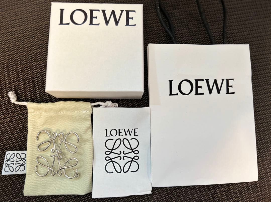 LOEWE シルバー リボンブローチ