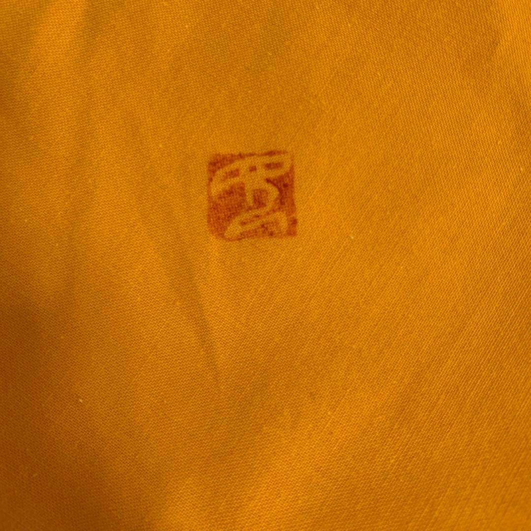 あらたにみさ子さん作　黒陶花入　銘「浮き雲」　共箱・共布・陶歴付