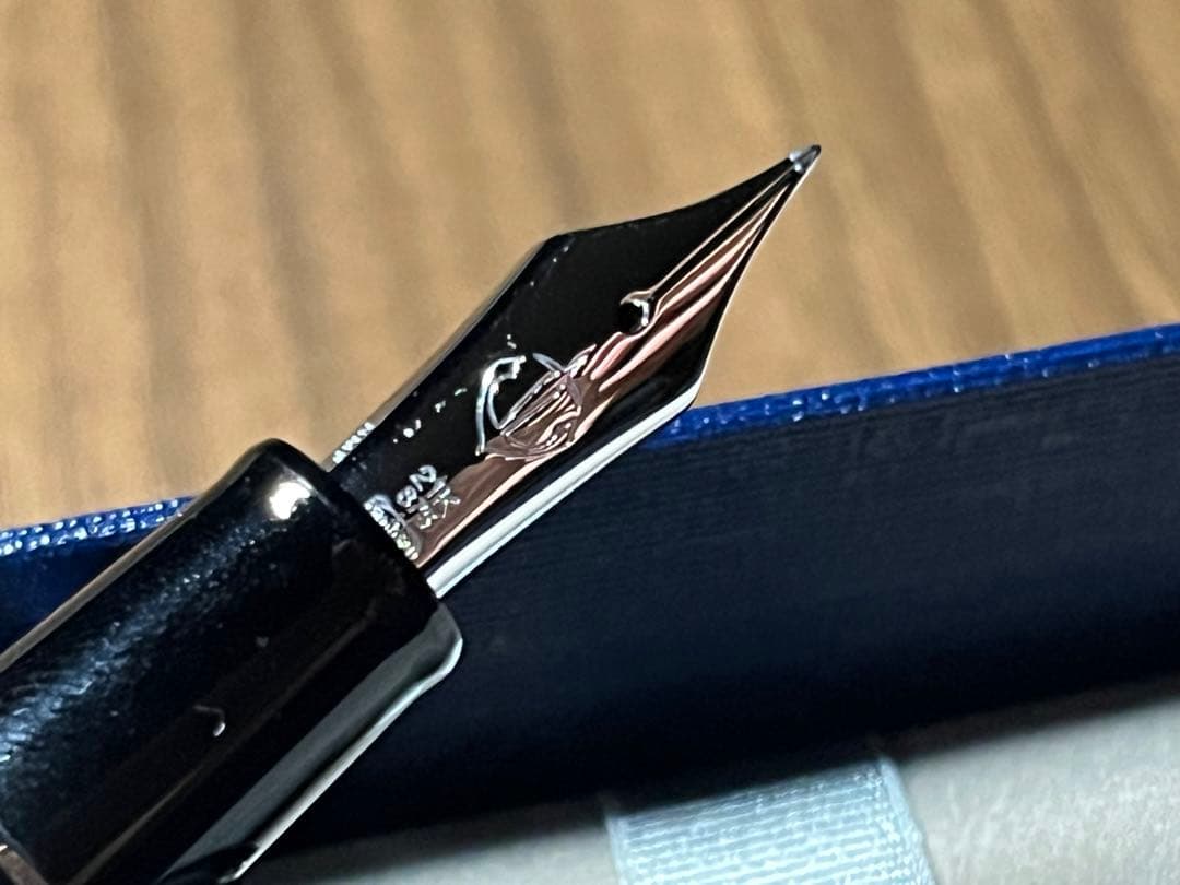 【極美品】セーラー万年筆長刀研ぎシルバートリム 中細 コンバーター 保証書箱付き