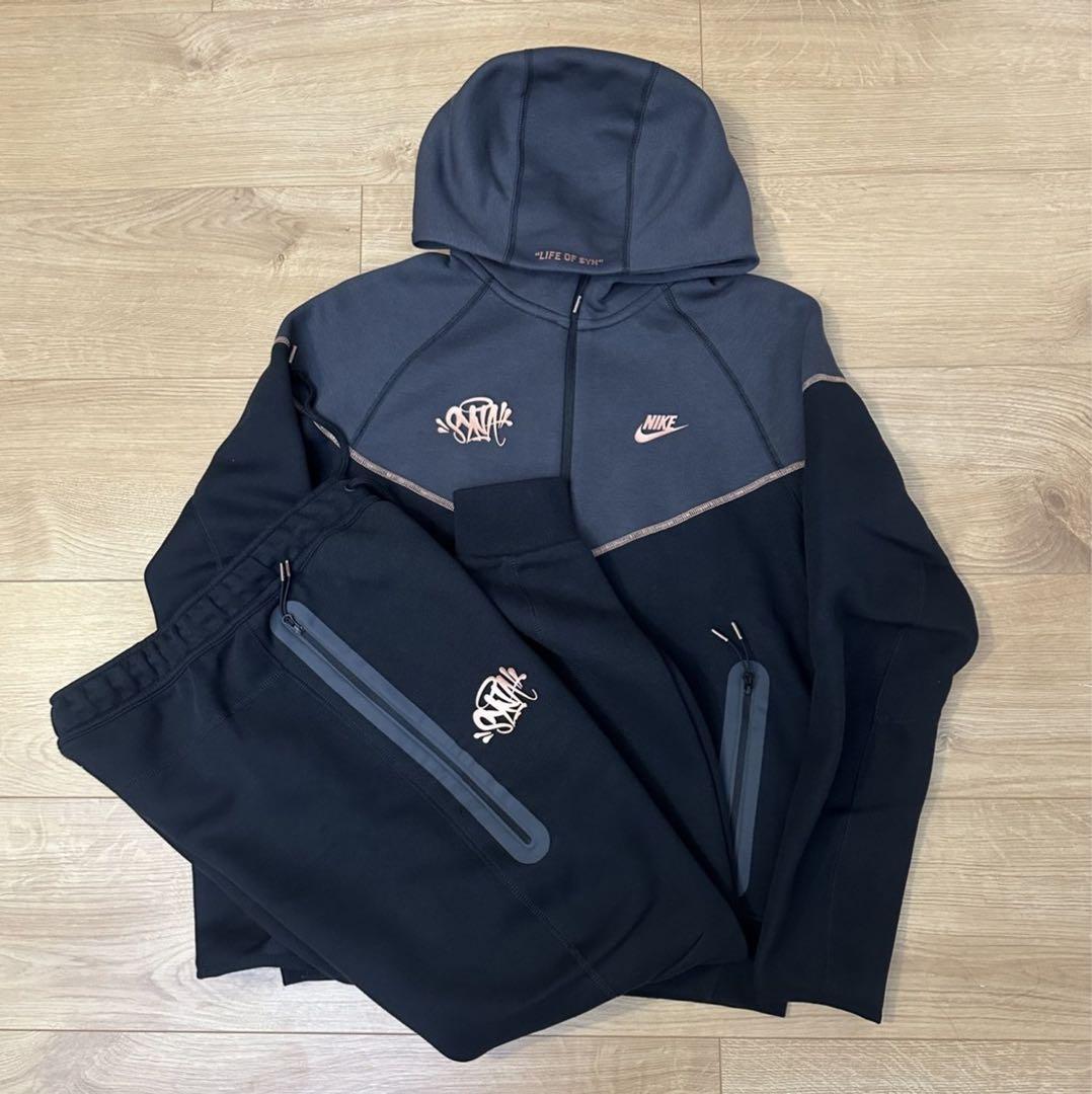 る*な様 ✨新品✨完全正規品✨Syna world NIKE セットアップテック