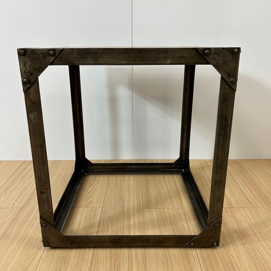 ASPLUND アスプルンド バーハンク ヘリボーン サイドテーブル　メタル　鉄