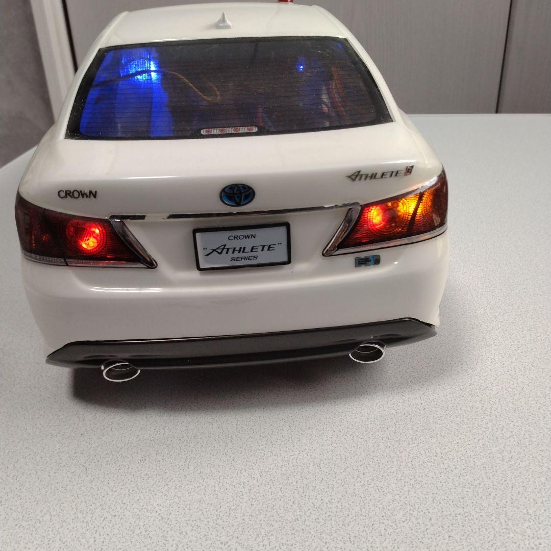 ラジコン覆面パトカークラウンアスリートホワイト