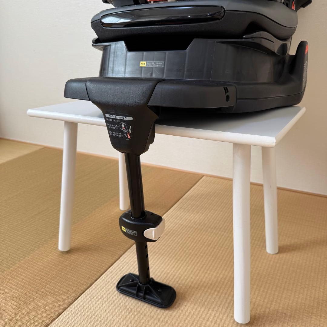 Combi コンビ ゼウスターンユーロ 回転式チャイルドシート 新生児〜