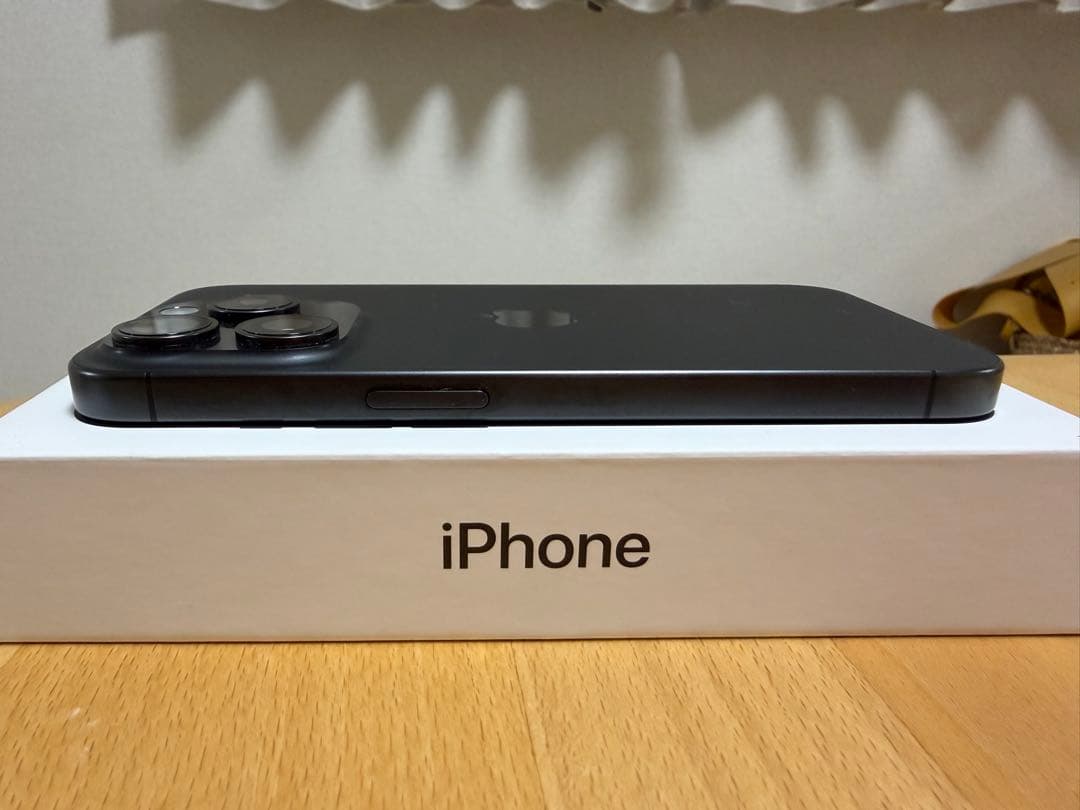 Apple iPhone15 Pro 256GB ブラックチタニウム