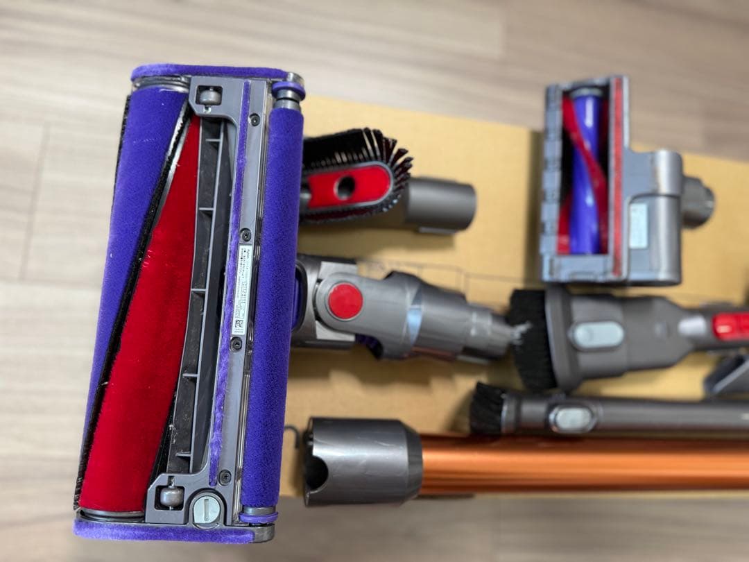 掃除機・クリーナー Dyson Cyclone V10 Fluffy (SV12 FF LF)