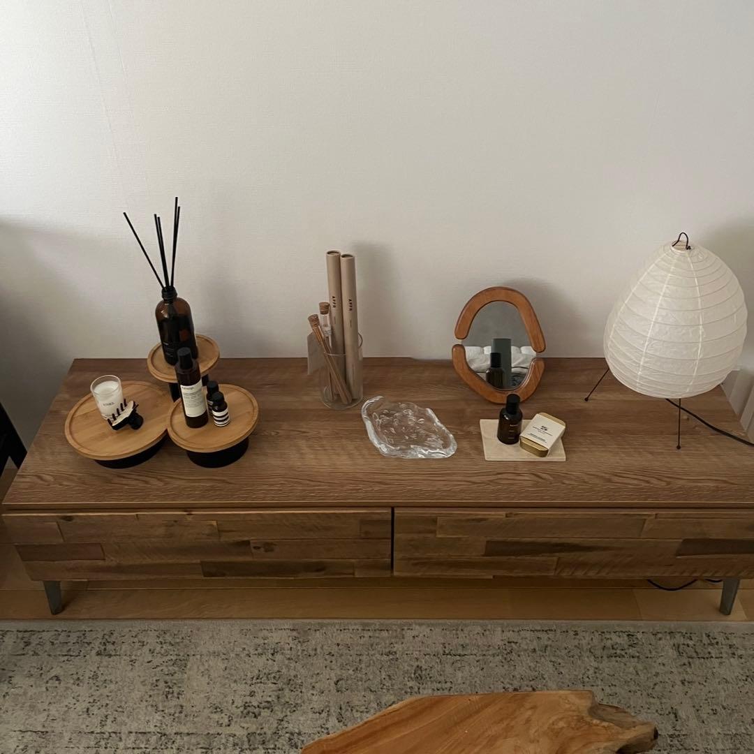 LOWYAテレビボード