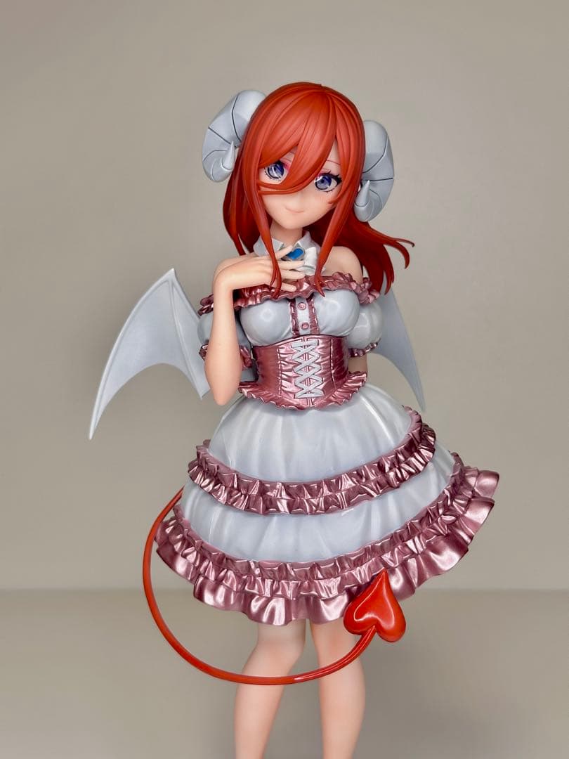 た*し様 中野三玖　五等分の花嫁　リペイント　フィギュア