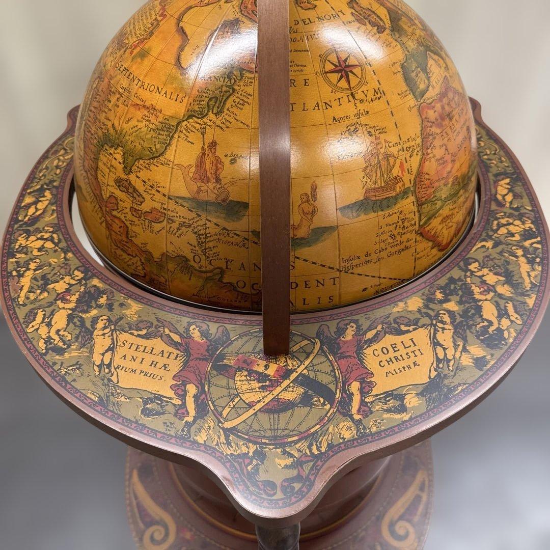 ☆激安‼️ イタリア製 地球儀のモチーフがお洒落なワインラック キャスター付