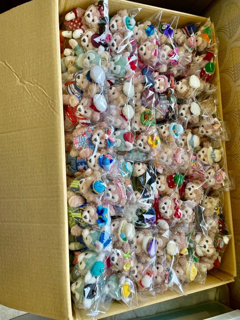 ぬいぐるみバッジ　まとめ売り　全65体　ダッフィー　シェリーメイ　ジェラトーニ