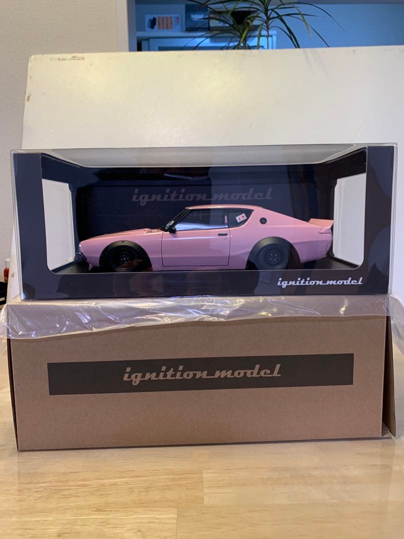 イグニッションモデル　1/18 LBWK ケンメリ ピンク　3214