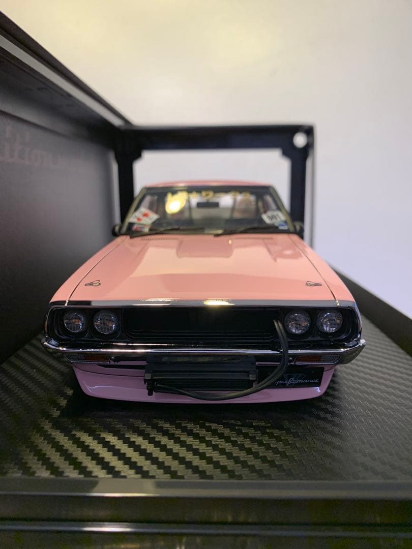 イグニッションモデル　1/18 LBWK ケンメリ ピンク　3214