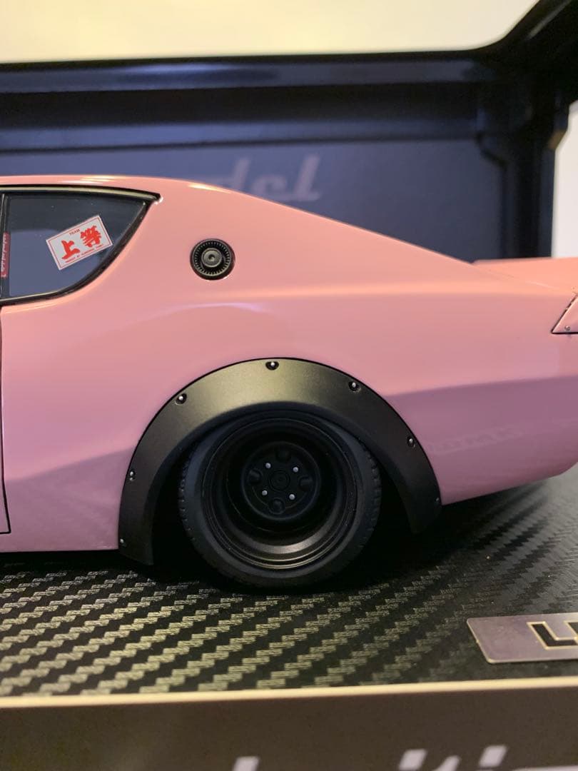 イグニッションモデル　1/18 LBWK ケンメリ ピンク　3214