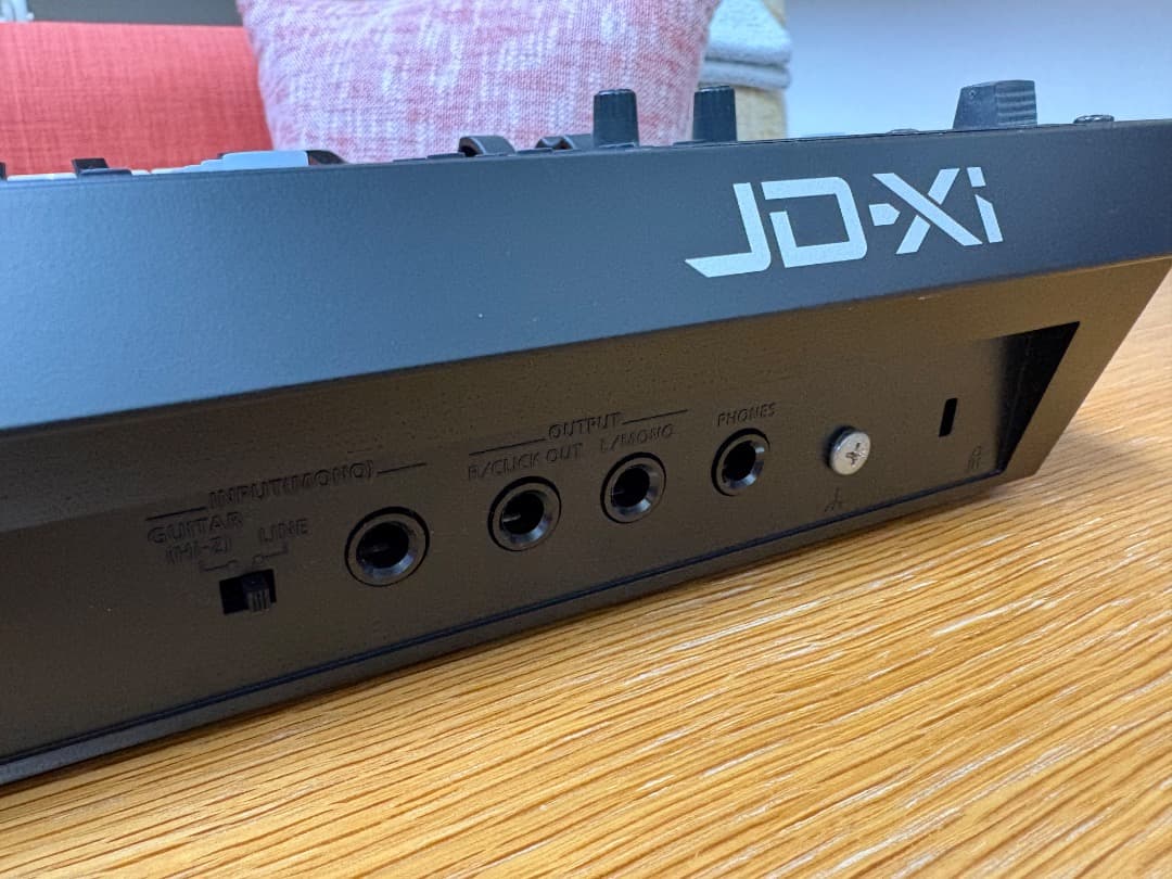 Roland JD-Xi シンセサイザー 37鍵 専用ケース付き