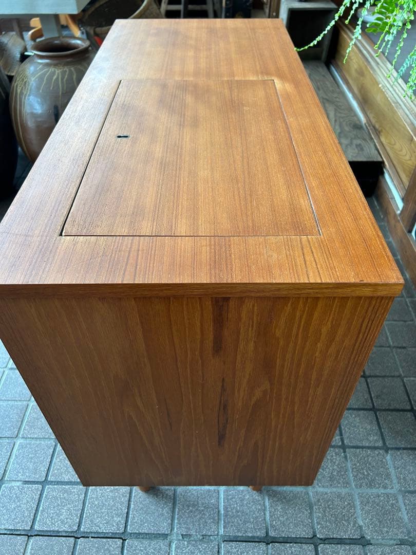 北欧ビンテージ　デンマーク　ミシン台　店舗什器　　キャビネット　サイドボード