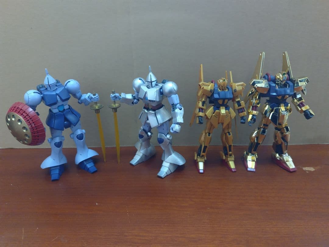 k*改様 組立済みガンプラ19体+各種手&武器パーツ+余剰パーツ+アクションベー