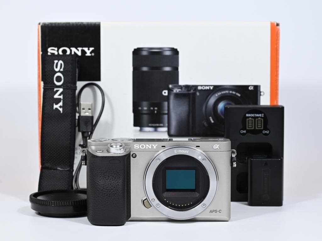 【美品】 ソニー α6000 ILCE-6000 ボディ 《ショット数6692》