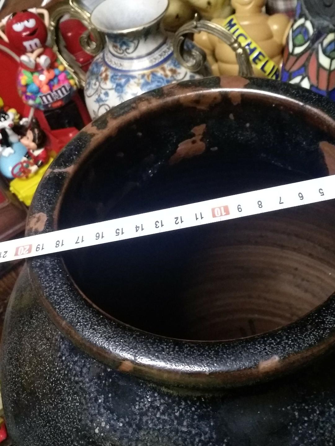 蔵出し大きな壺　高さが48センチ、