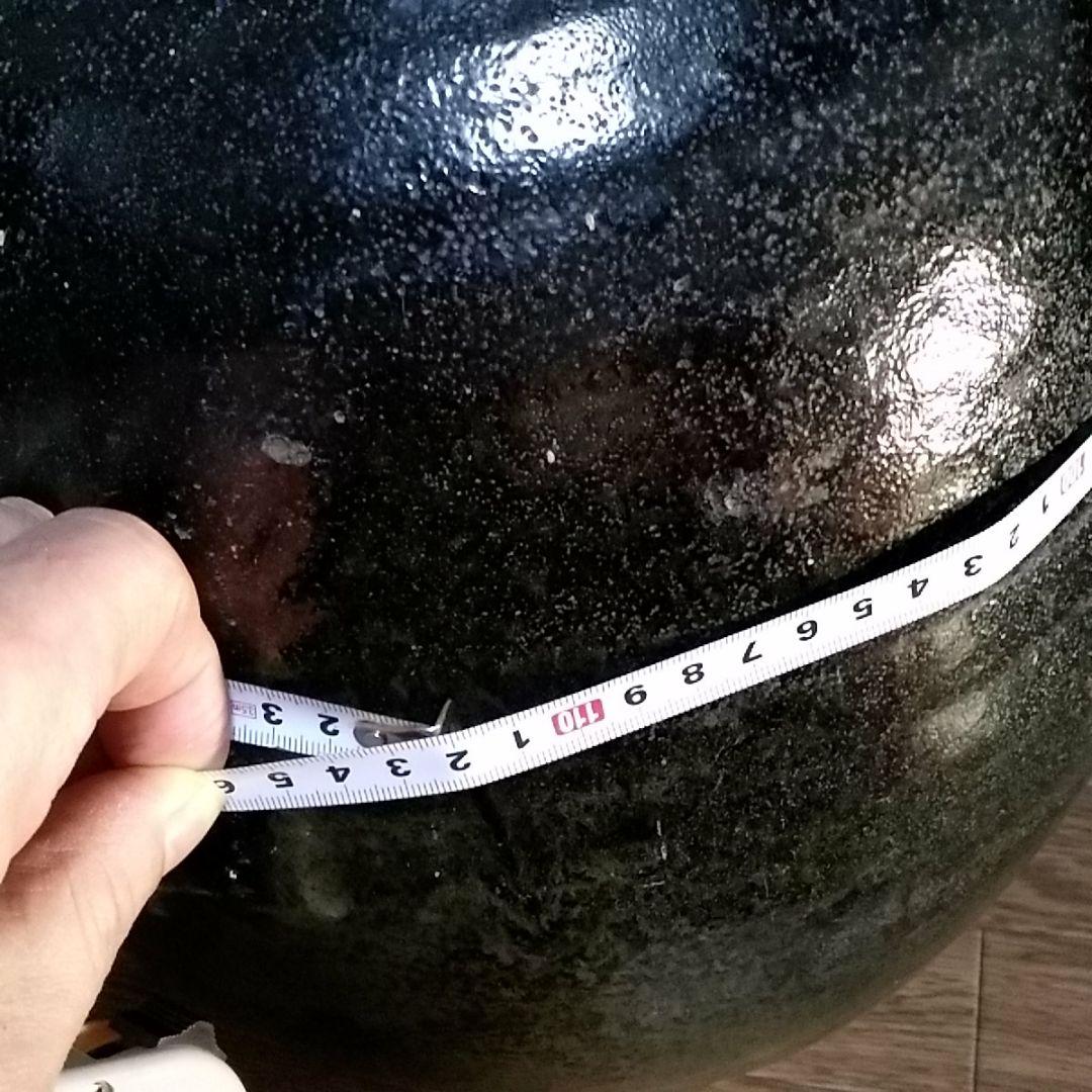 蔵出し大きな壺　高さが48センチ、