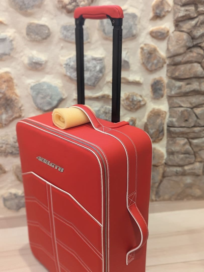 非売品　フェラーリ488gtb スーツケース　キャリケース