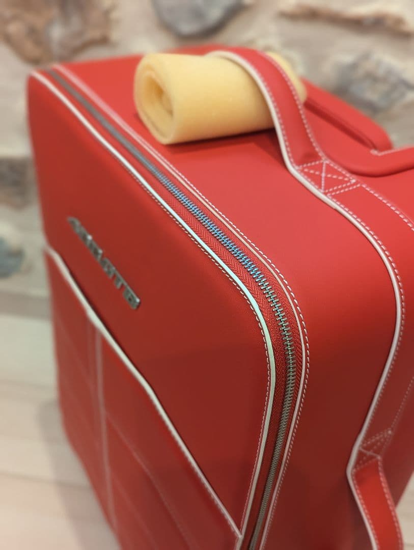 非売品　フェラーリ488gtb スーツケース　キャリケース