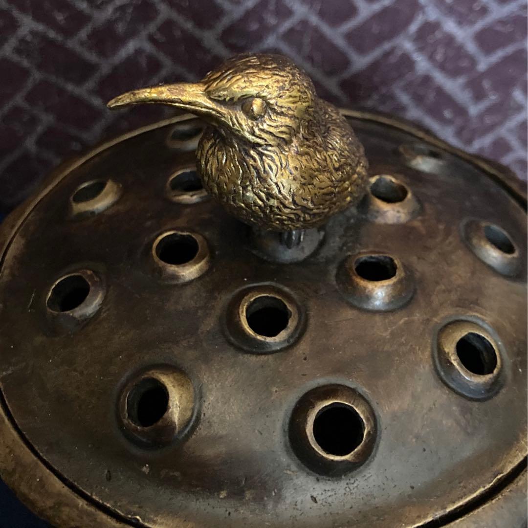 乾隆年製　川瀬摘蓮の葉鯉香炉　唐銅