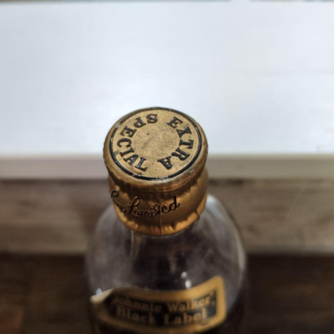 希少 未開封 ジョニーウォーカー　ブラックラベル　金キャップ　白紋章