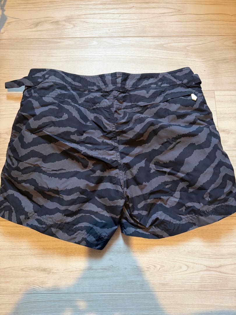 美品　TOM FORD 水着　メンズ　一度だけ着用　イタリア製