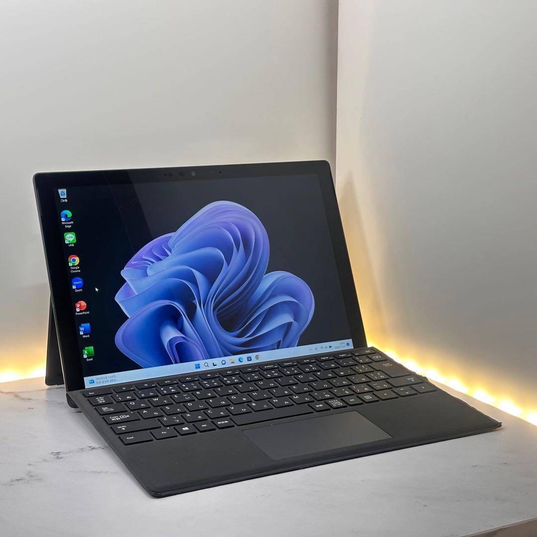 【ブラックモデル】Surface Pro7 Corei5/8GB/256GB