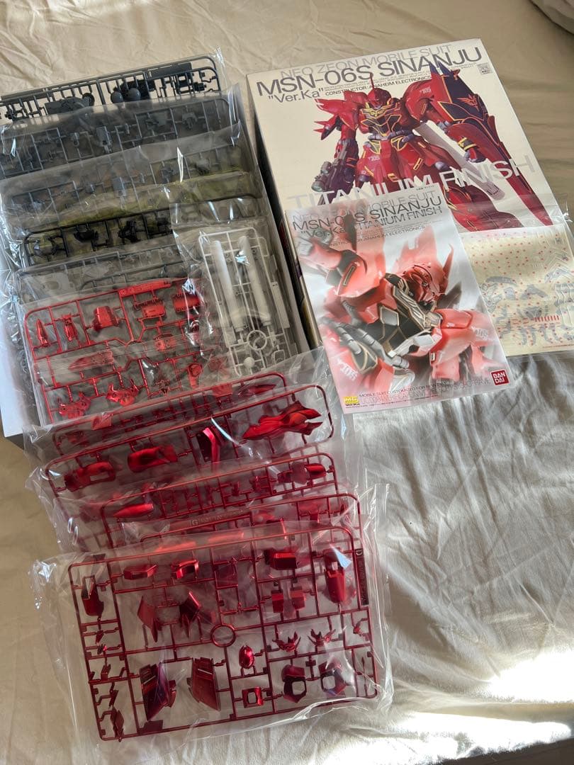 MG 1/100 シナンジュ Ver.Ka チタニウムフィニッシュ