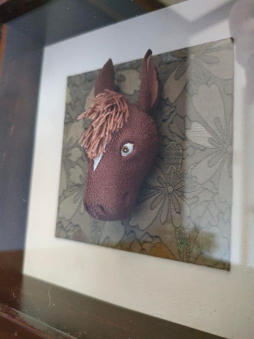 干支　創作人形　インテリア　縮緬　額装　木製　午　No1