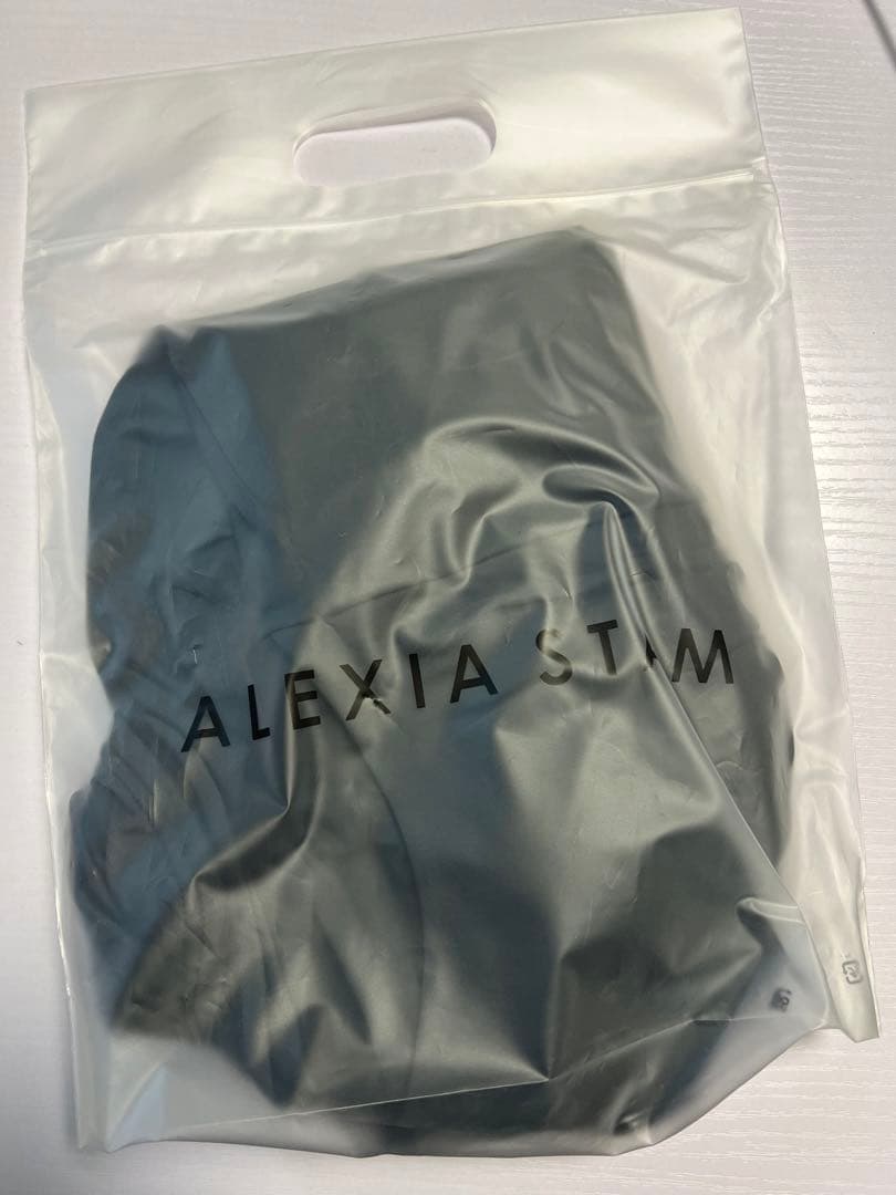 alexiastam luna sサイズ　BLACK