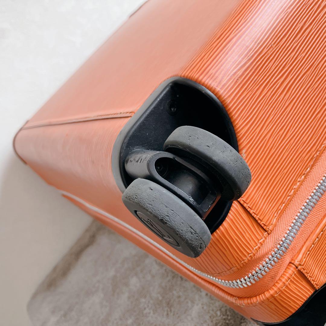 ゆうやけ　LOUIS VUITTON ルイヴィトン　エピ　55 スーツ