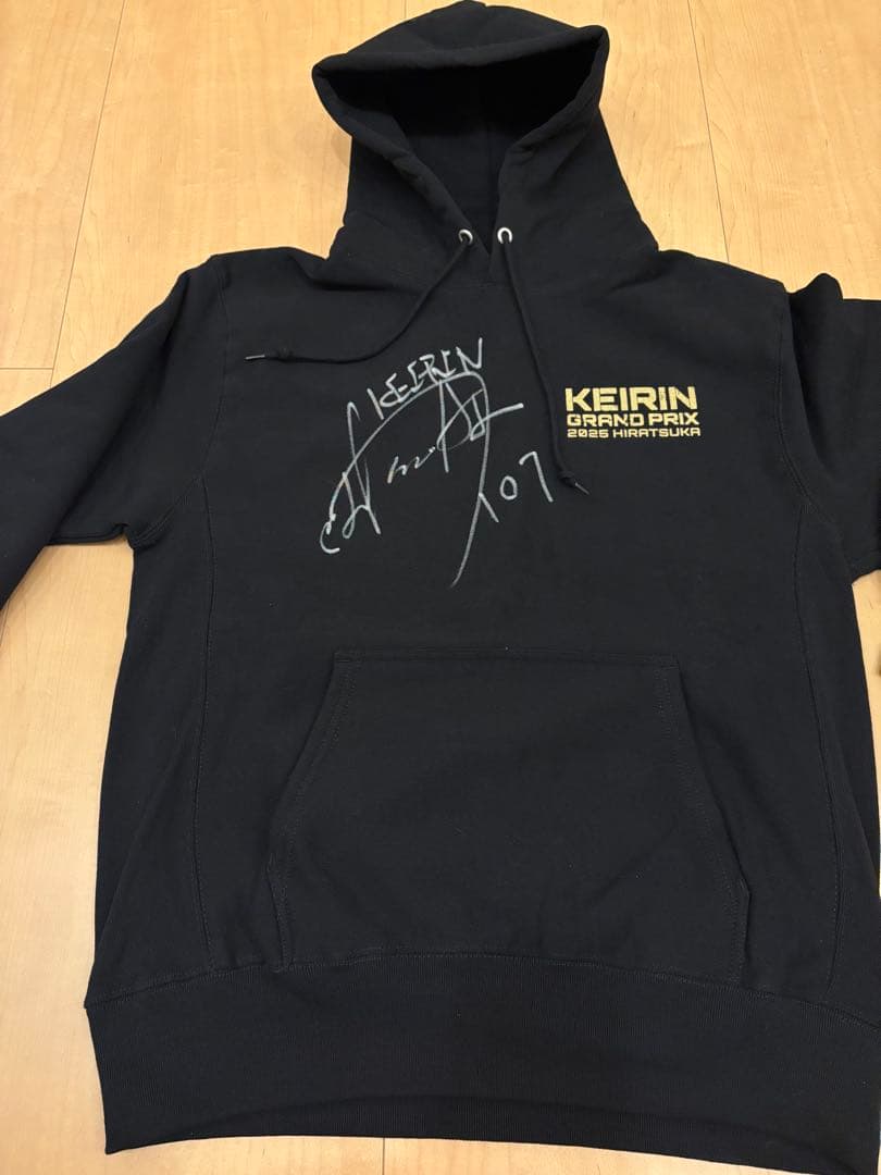 【激レア】競輪 阿部拓真 選手サイン入りパーカー　　　KEIRINグランプリ