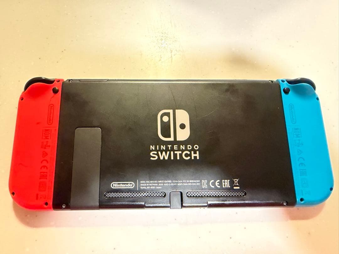 Nintendo Switch 本体 / ケース / SDカード