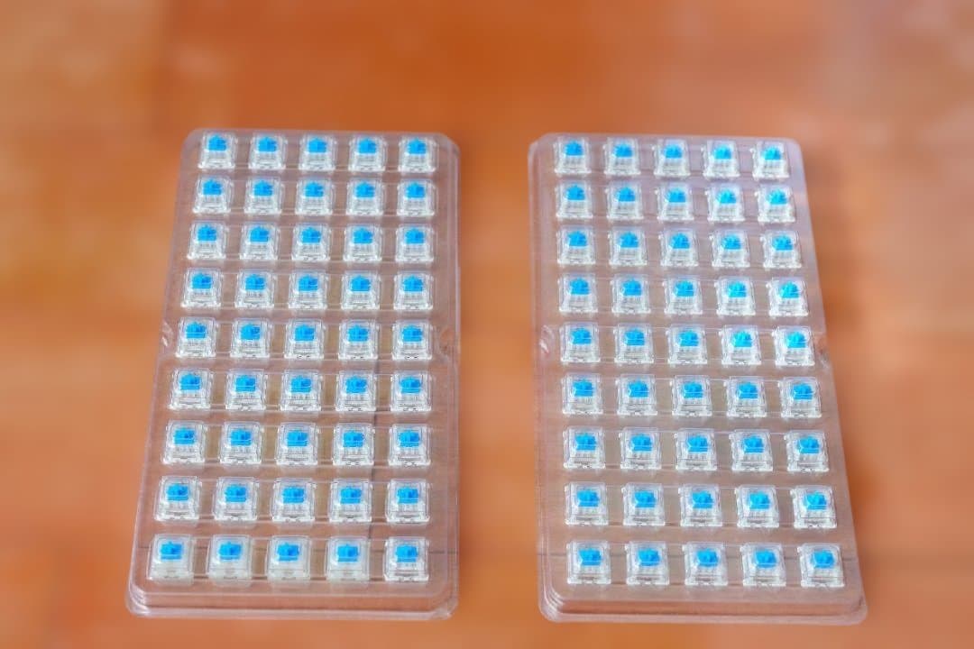 Keychron K8 Pro US 黄軸 RGB QMK アルミフレーム