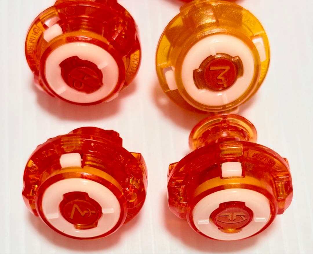 ベイブレードバースト 歴代ファブニル シューター付き シール付き 説明文必読