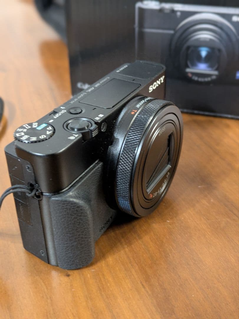 【美品】SONY ソニーRX100M7 ・バッテリー+チャージャーセット